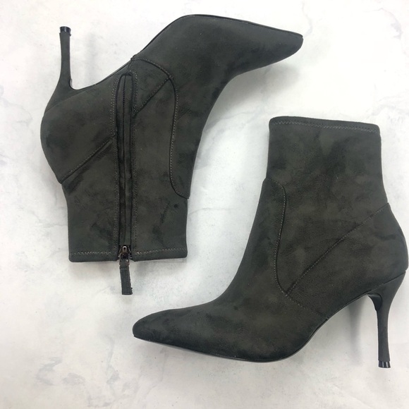 [Nine West] Gray Suede Ankle Booties